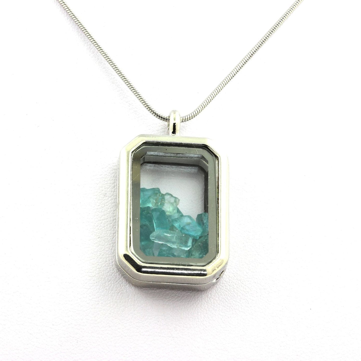 Collier Apatite Paraiba naturels modèle rectangle à pans coupés