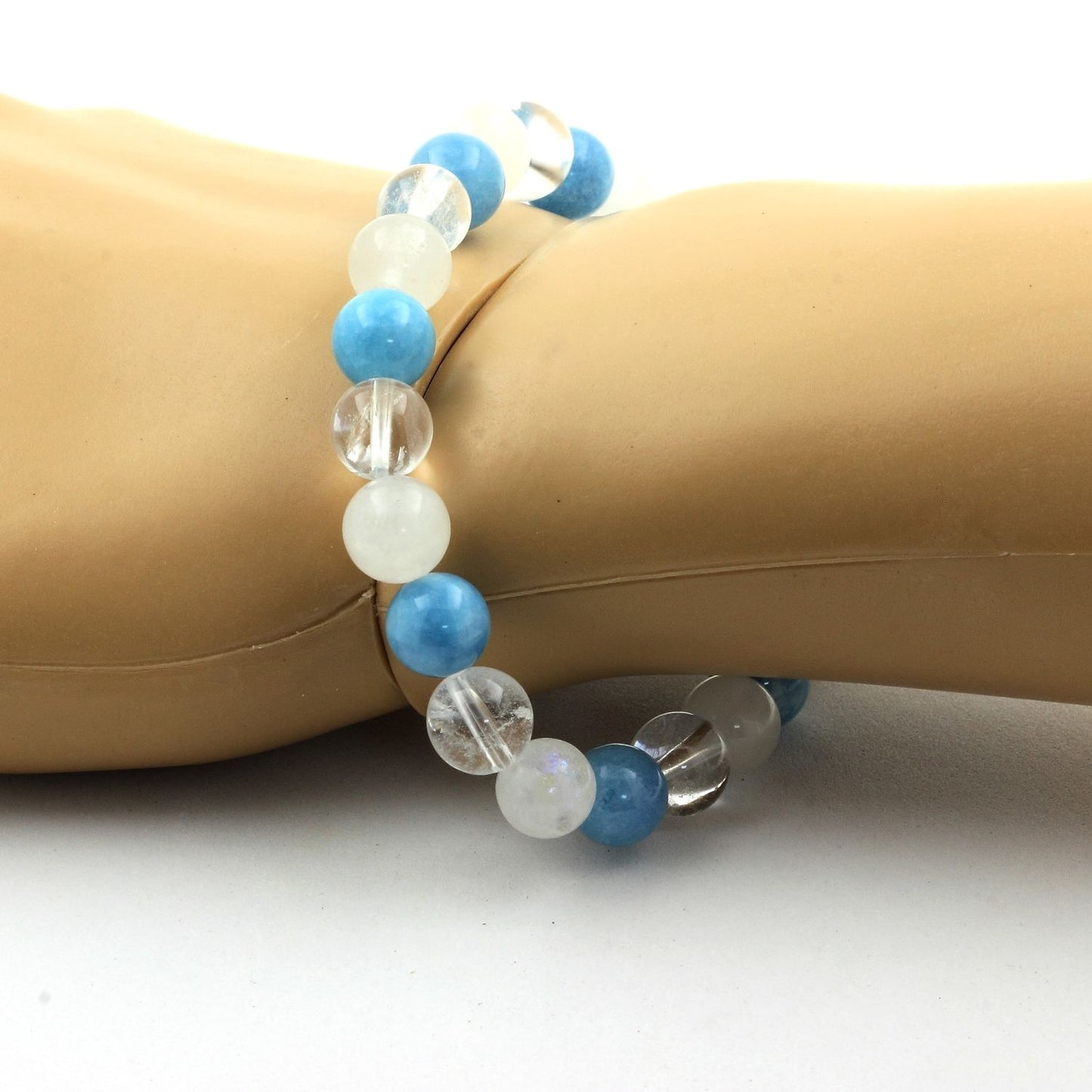 Calcédoine bleu + Quartz + Pierre de lune. Bracelet en Perles naturelles