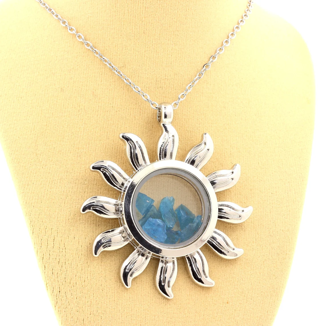 Collier Apatite bleu neon modèle Soleil