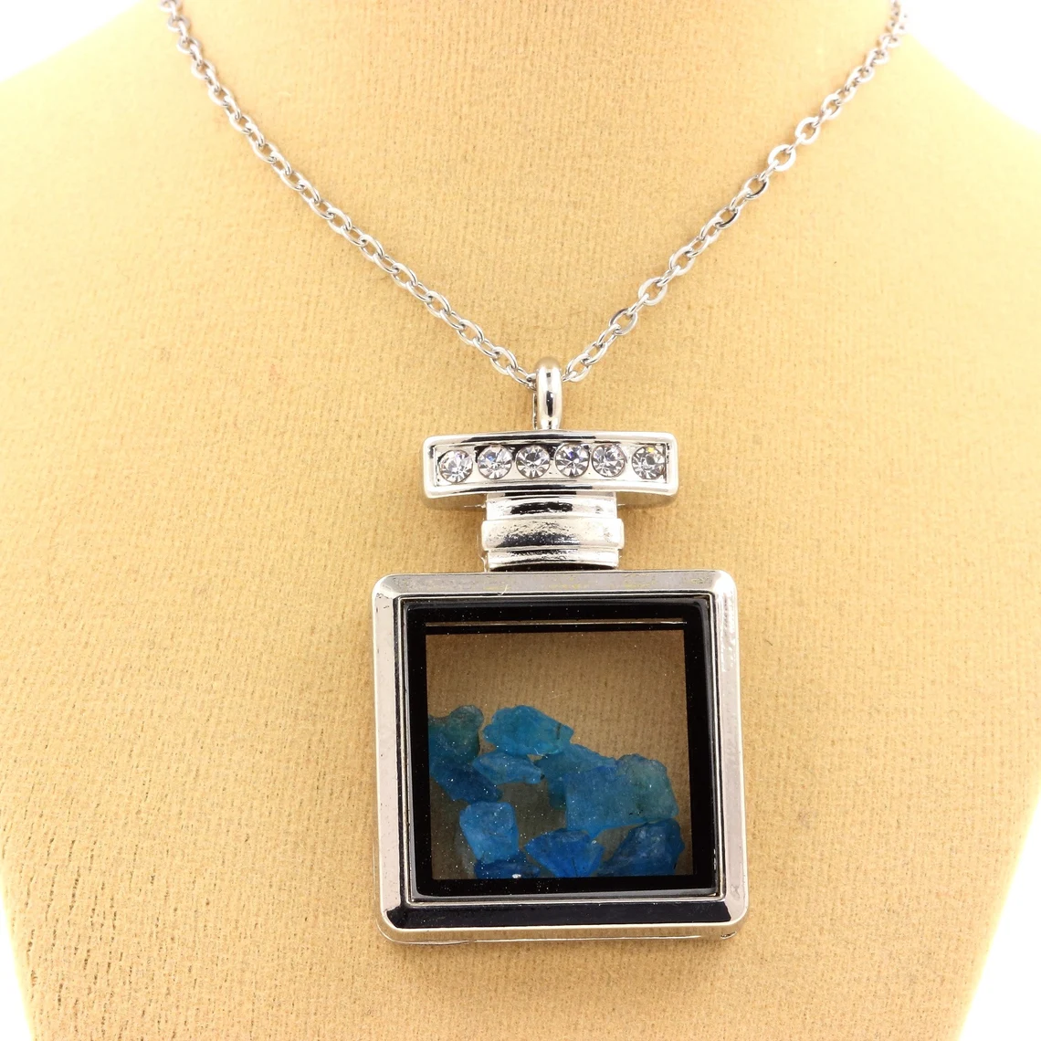 Collier Apatite bleu neon modèle flacon