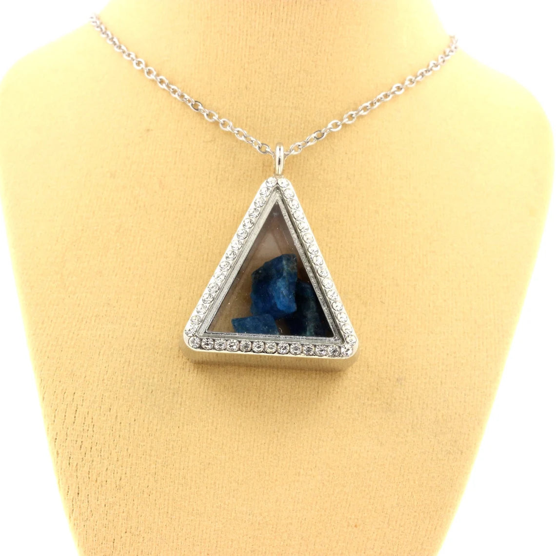 Collier Apatite bleu neon brut modèle triangle