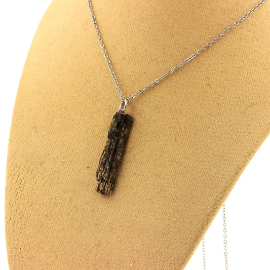 Collier Epidote brut