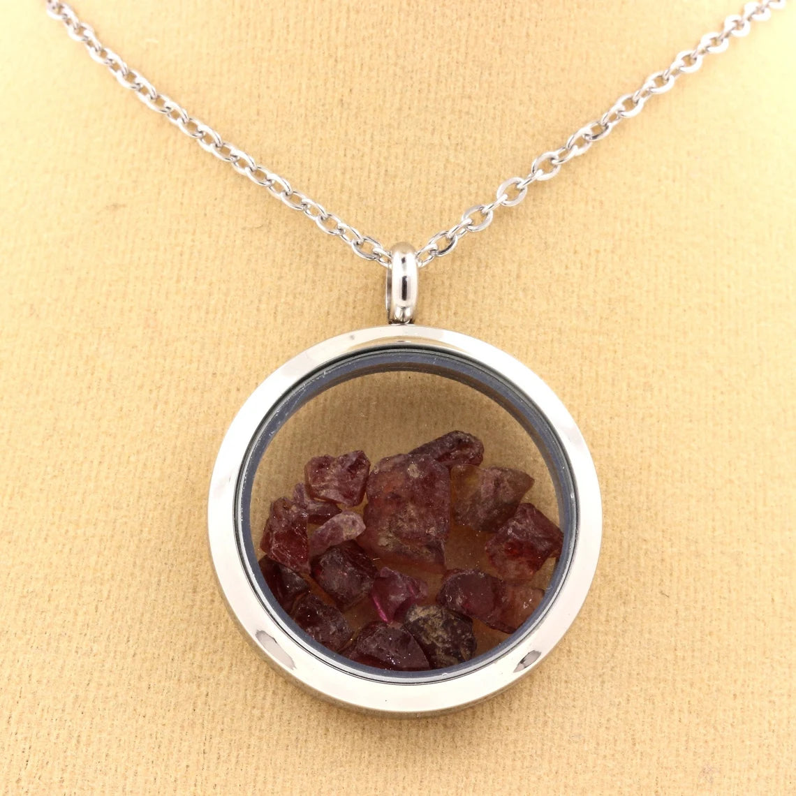 Collier Grenat Rhodolite Modèle Médaillon