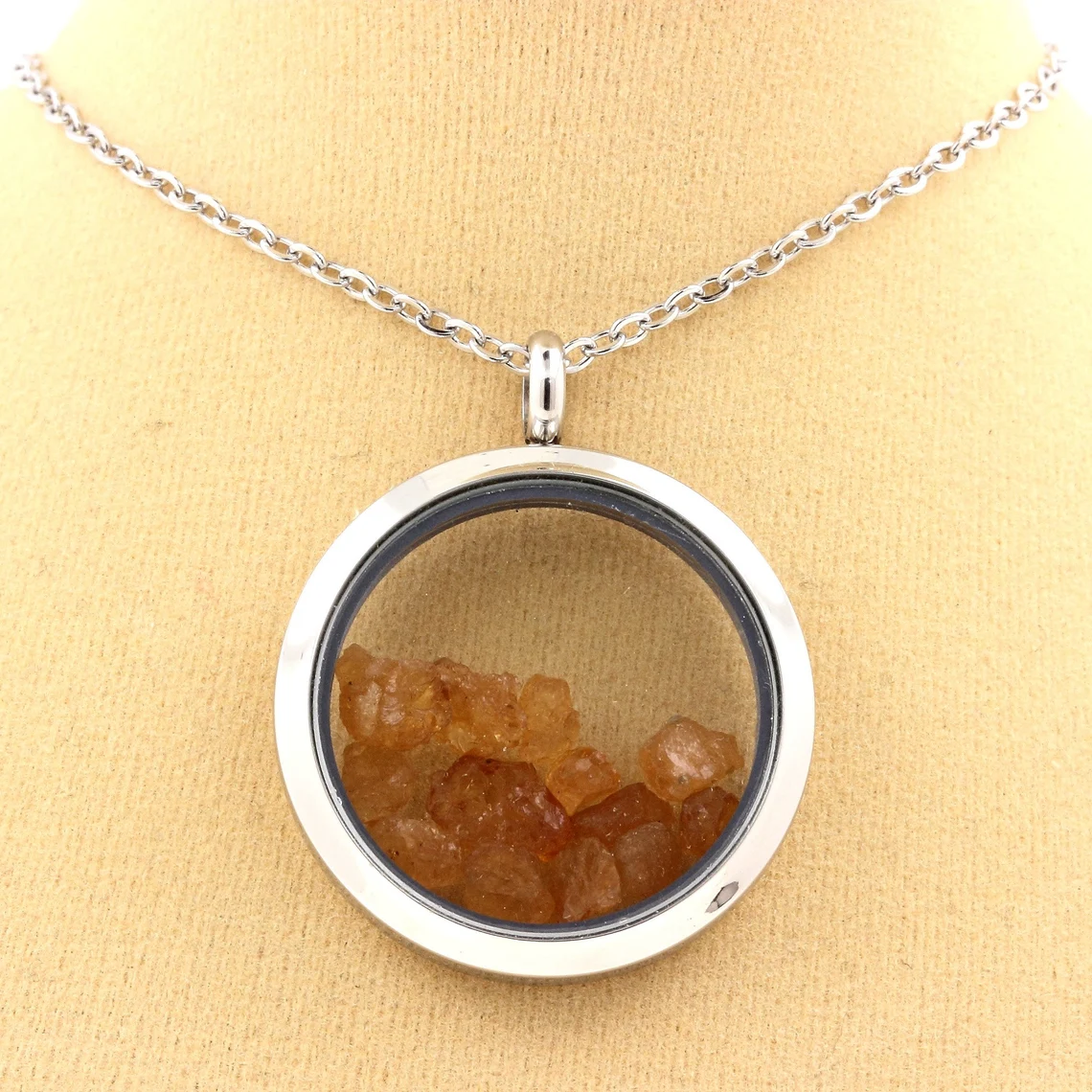 Collier Grenat Spessartite brut Modèle Médaillon