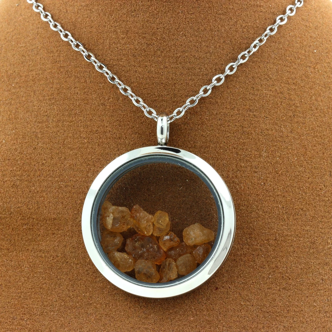 Collier Grenat Spessartite brut Modèle Médaillon