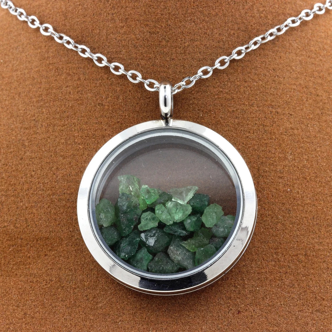 Collier Grenat Tsavorite Modèle Médaillon