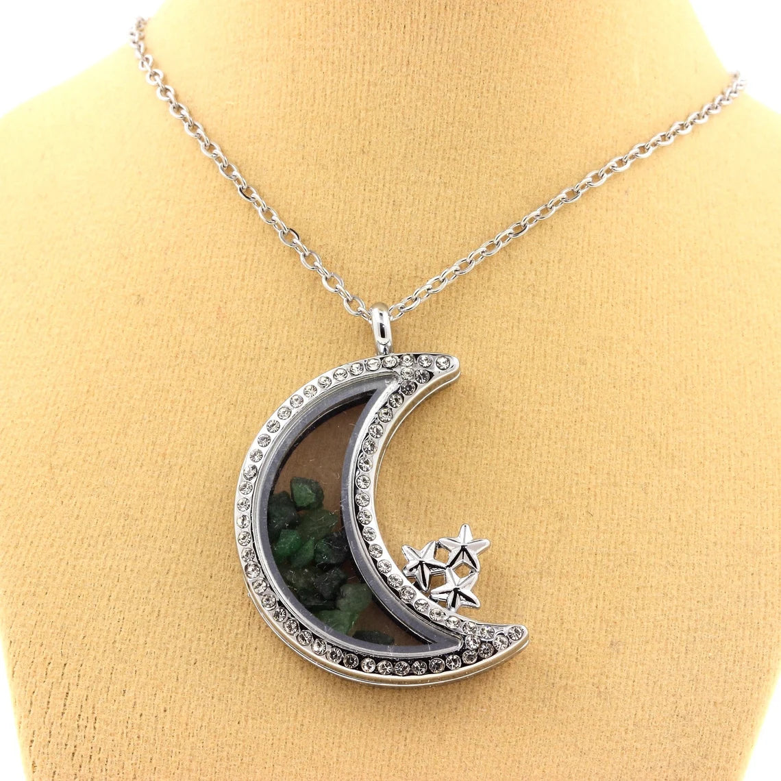 Collier Grenat Tsavorite brut modèle Lune