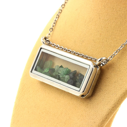 Collier Grenat Tsavorite naturels modèle coeur