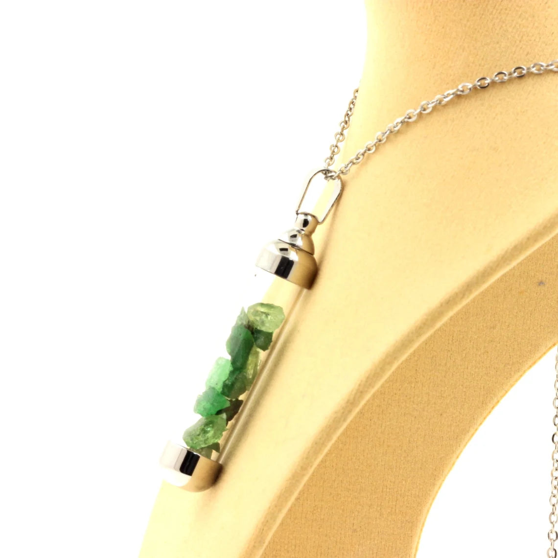 Collier Grenat Tsavorite brut modèle tube 50 mm