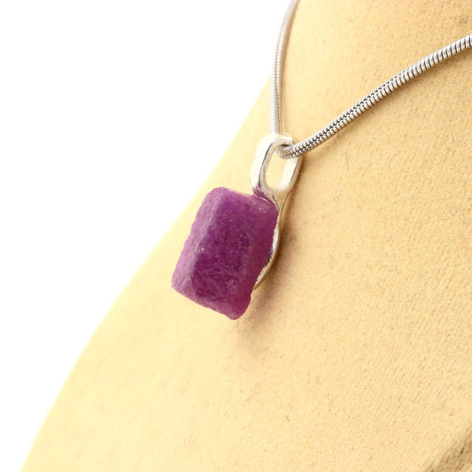 Collier Rubis brut