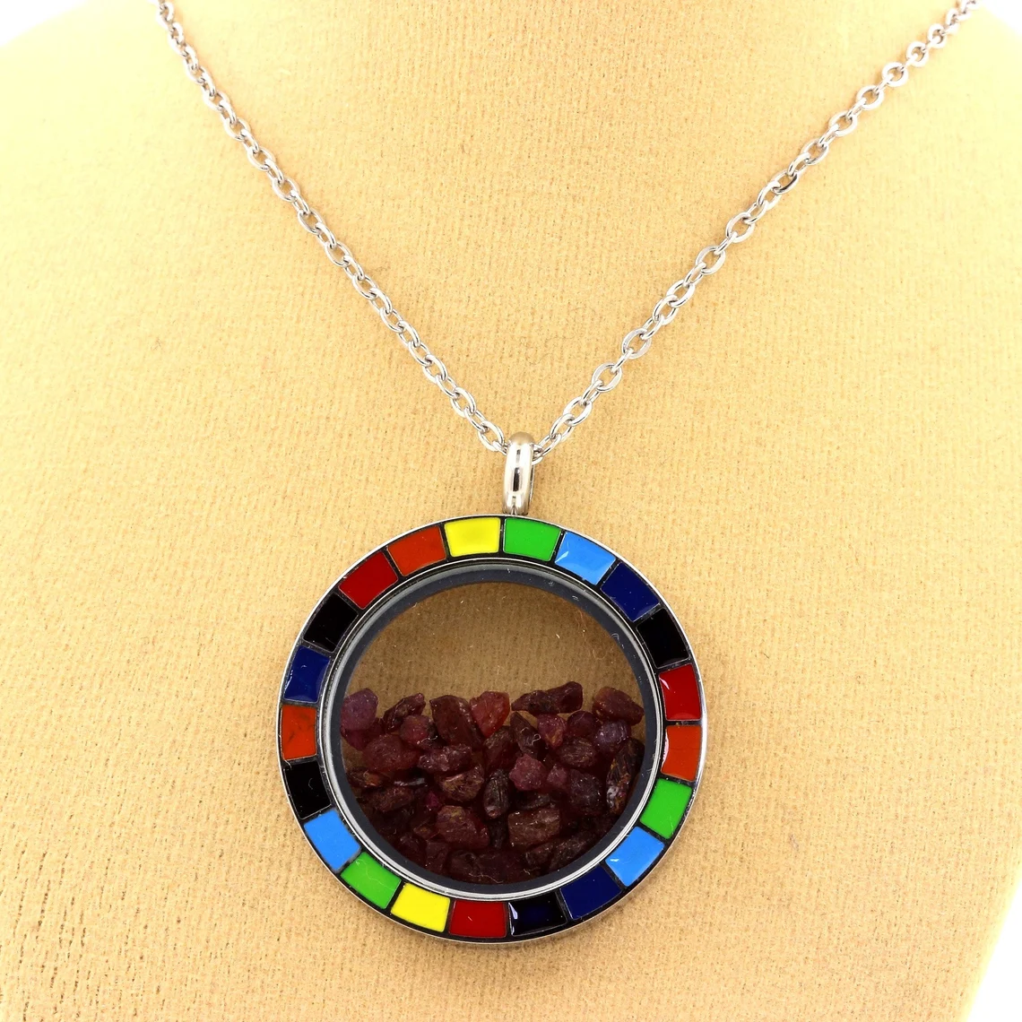 Collier Saphir brut modèle Arc-en-ciel