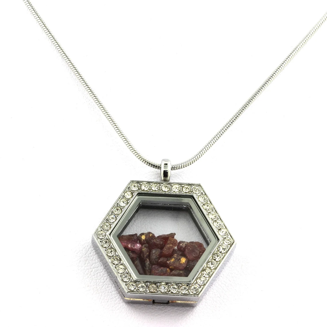 Collier Rubis naturels modèle Hexagone