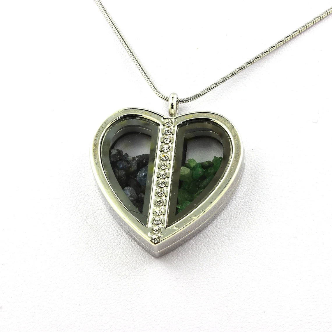 Collier Saphir + Grenat Tsavorite naturels modèle coeur