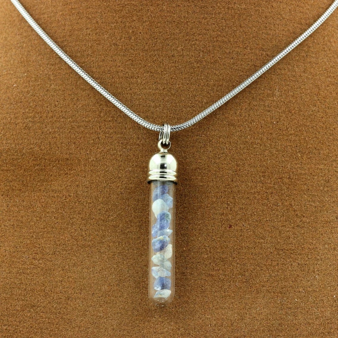 Collier Benitoite brut modèle tube