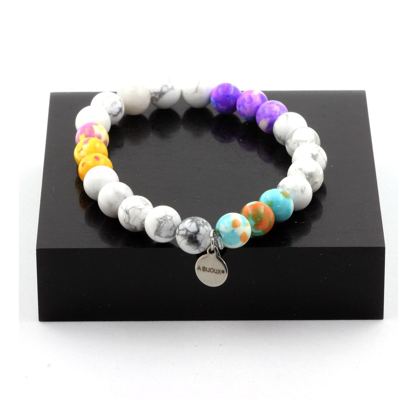 Howlite + Jaspe orange bleu + Jaspe violet bleu + Jaspe jaune violet. Bracelet en Perles naturelles