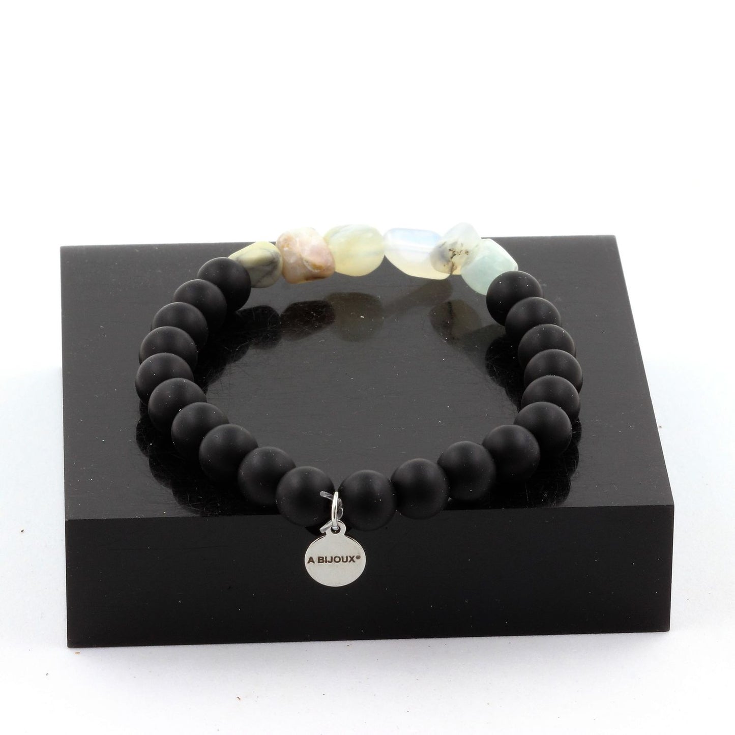 Opale multicolore d'Australie + Perles Onyx noir mat. Bracelet Perles