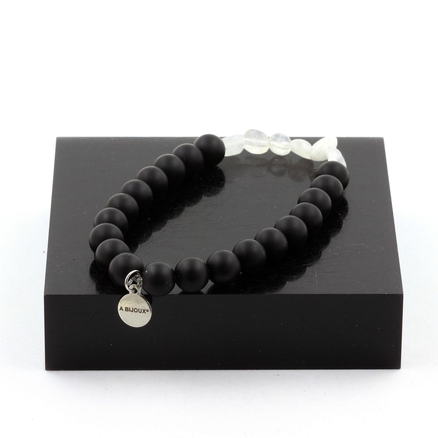 Pierre de lune d'Inde + Perles Onyx noir mat. Bracelet Perles