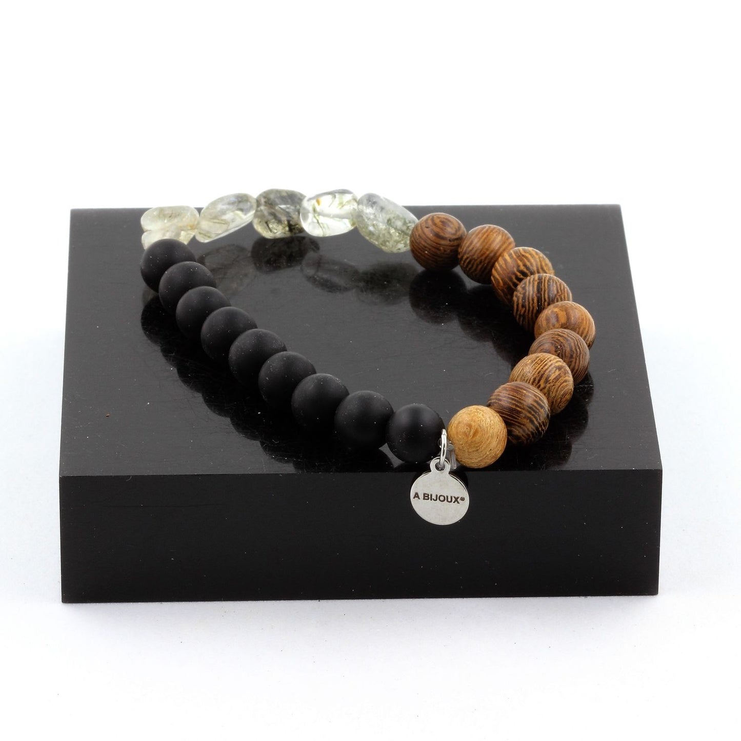 Quartz Tourmaline rutile du Brésil + Perles Onyx noir mat + bois. Bracelet Perles