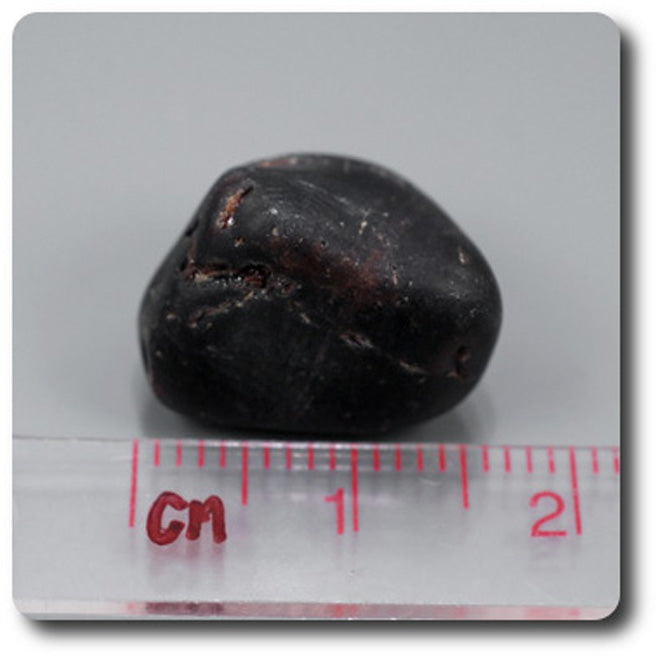 Grenat Almandin. 26.99 carats. Afrique