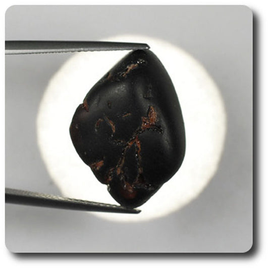 Grenat Almandin. 35.04 carats. Afrique