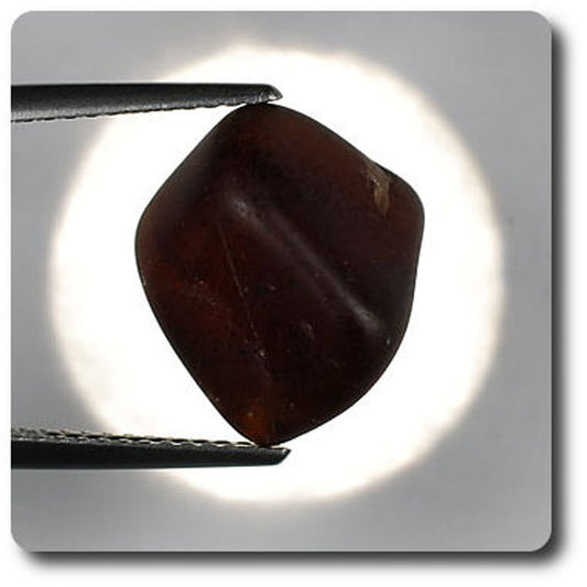 Grenat Almandin. 12.31 carats. Afrique