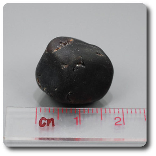 Grenat Almandin. 39.51 carats. Afrique