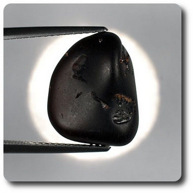 Grenat Almandin. 17.46 carats. Afrique