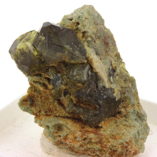 Grenat Andradite Topazolite. 40.0 carats. Antetezambato, province de Antsiranana, Madagascar