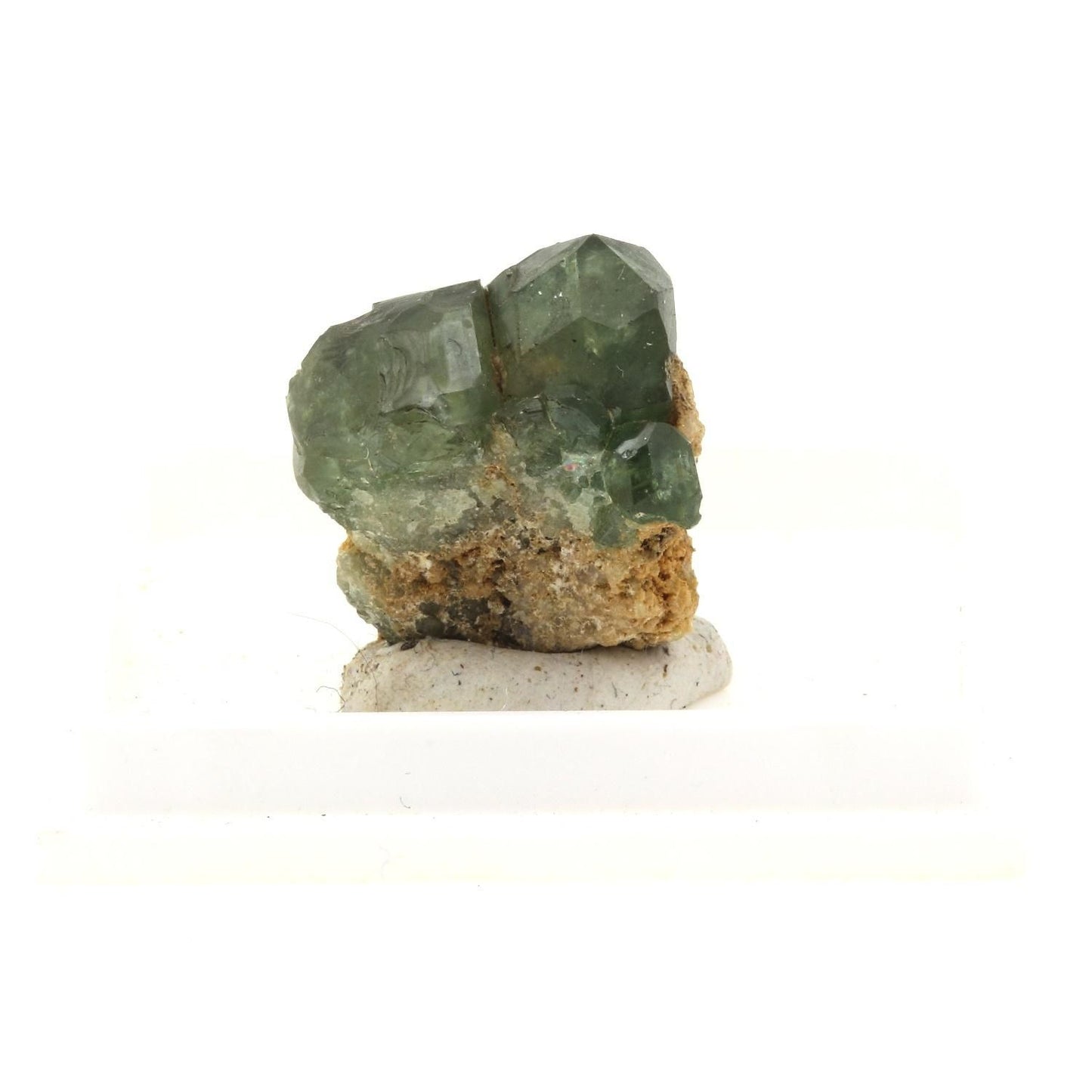 Grenat démantoïde. 32.2 carats. Antetezambato, province de Antsiranana, Madagascar