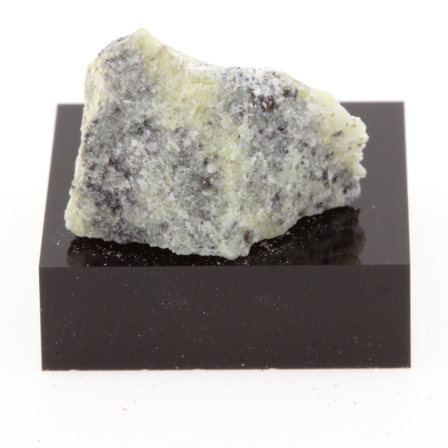 Hendricksite. 30.6 carats. Gouverneur, New York, USA