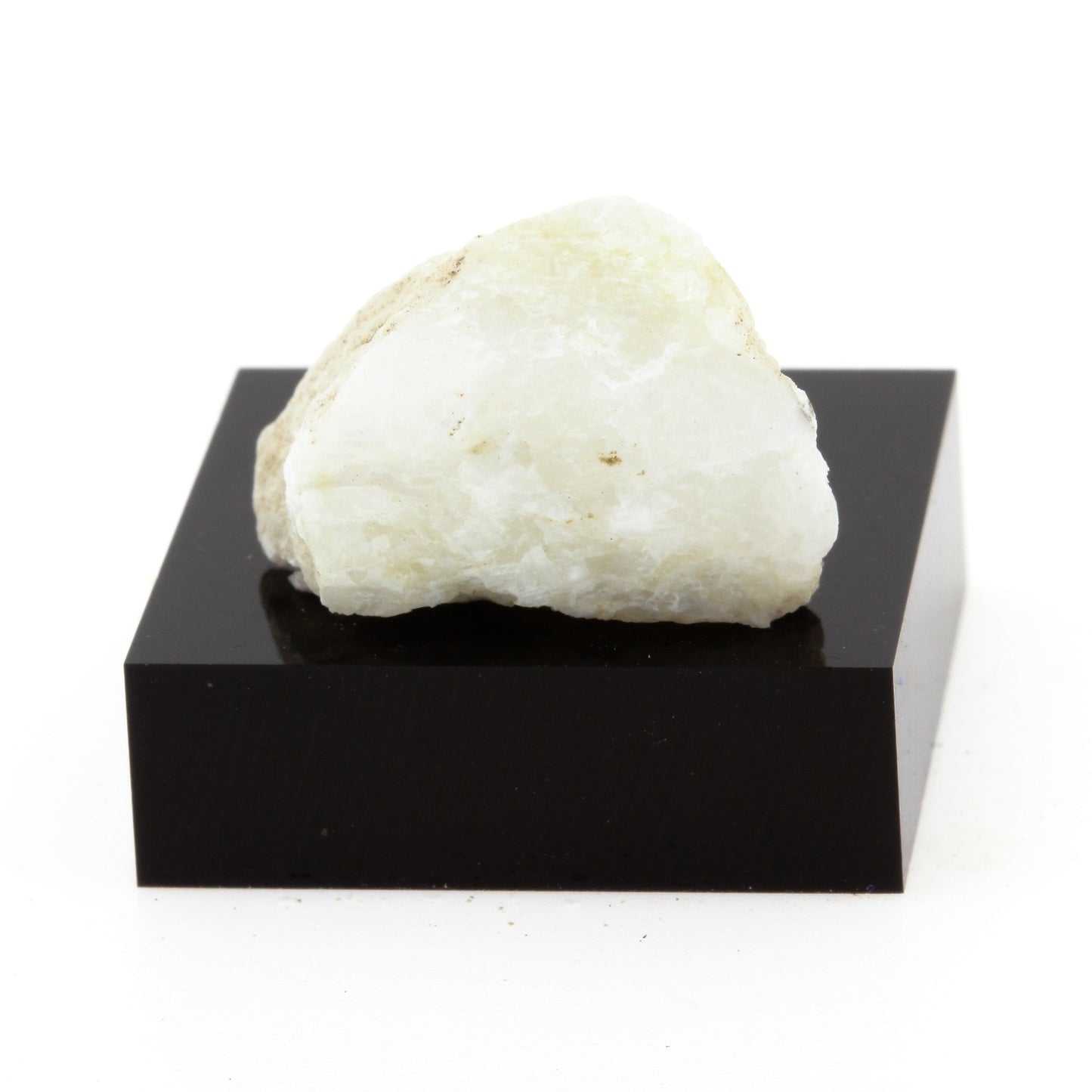 Marbre. 38.1 carats. Lanark, Ontario, Canada