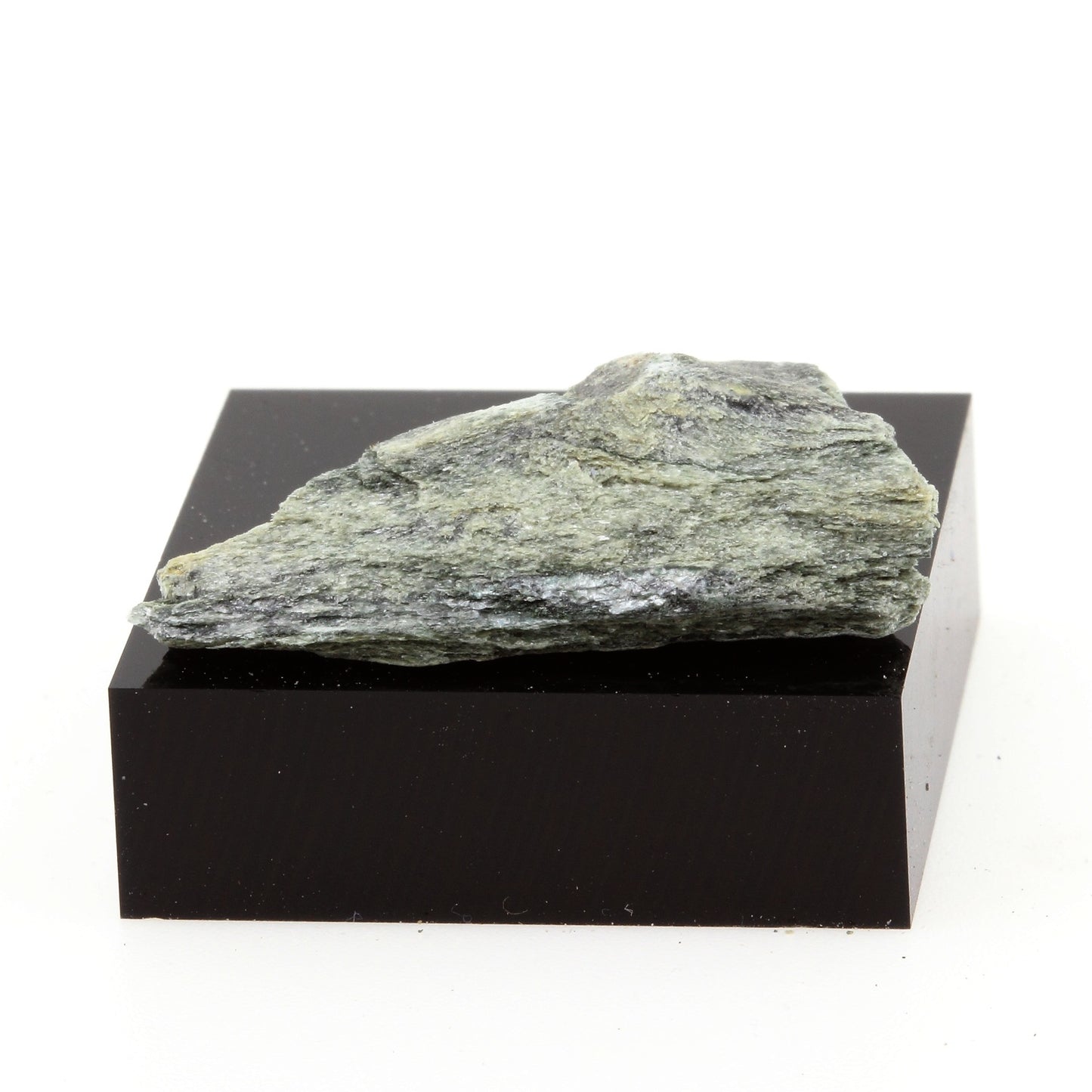 Manganophyllite, 19.5 carats, Kilmar, Québec, Canada