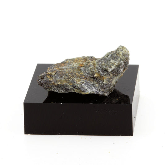 Pectolite, 27.7 carats, Mont Saint-Hilaire, Québec, Canada