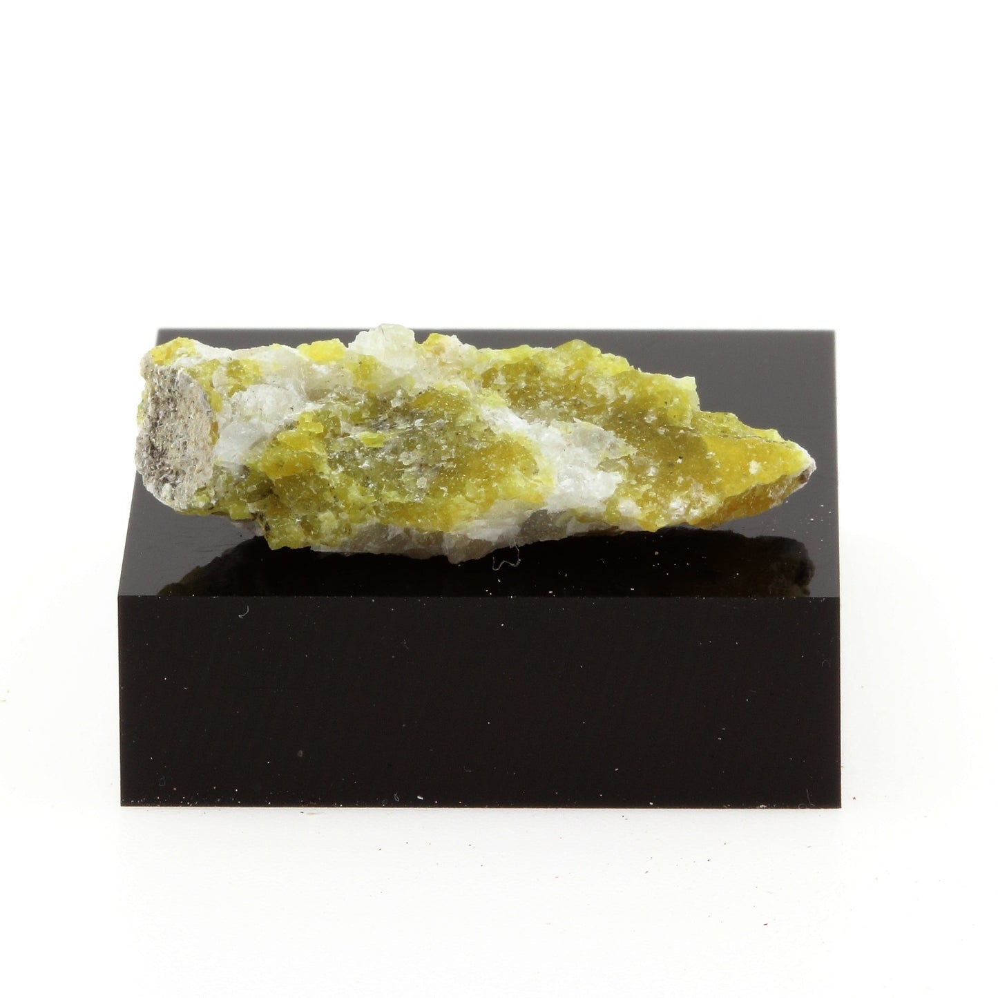 Pistacite, 13.4 carats, Estrie, Québec, Canada