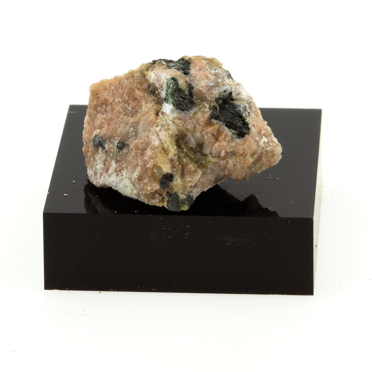 Porthyrite, 27.5 carats, Lanark, Ontario, Canada