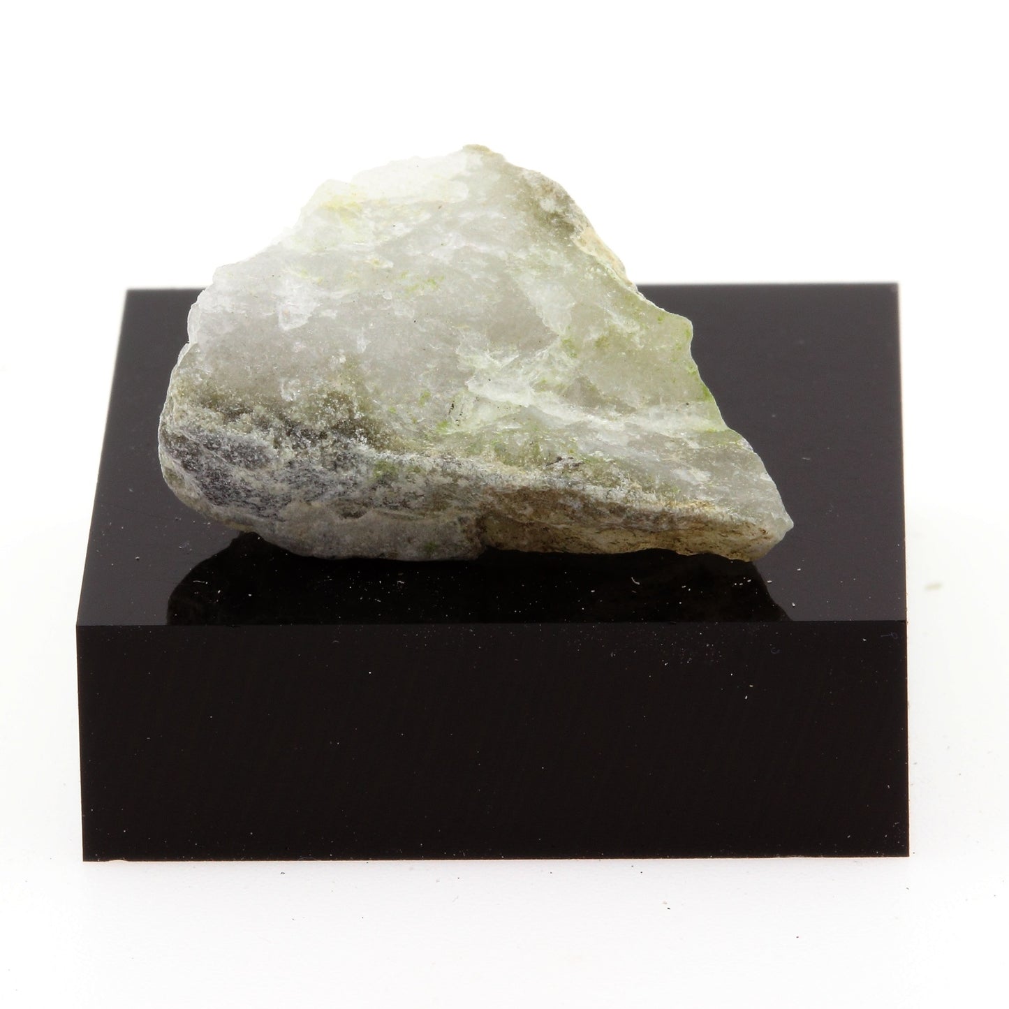 Porcelanite, 24.0 carats, Estrie, Québec, Canada