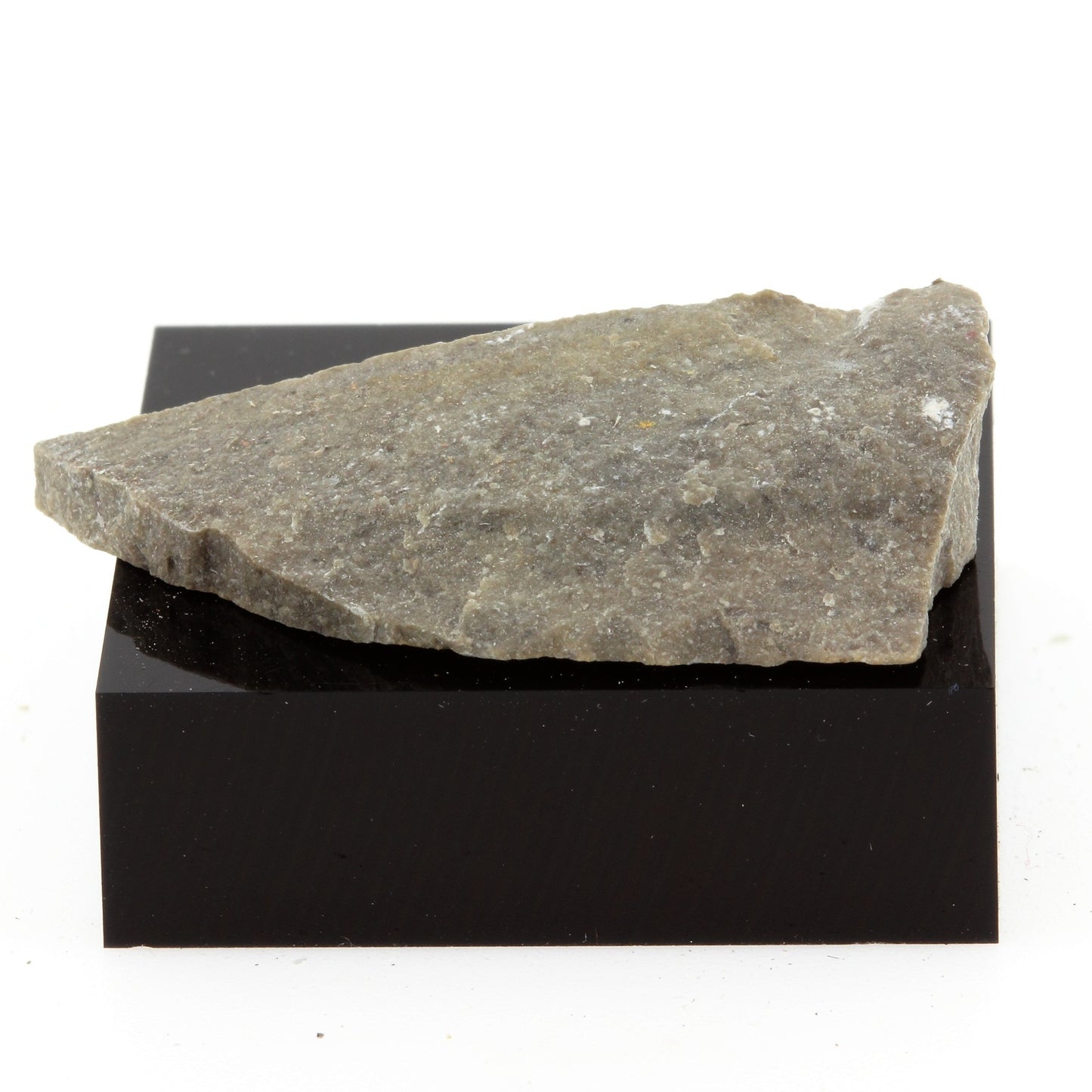 Hälleflinta 22.4 carats. En provenance de Marmora, Ontario, Canada