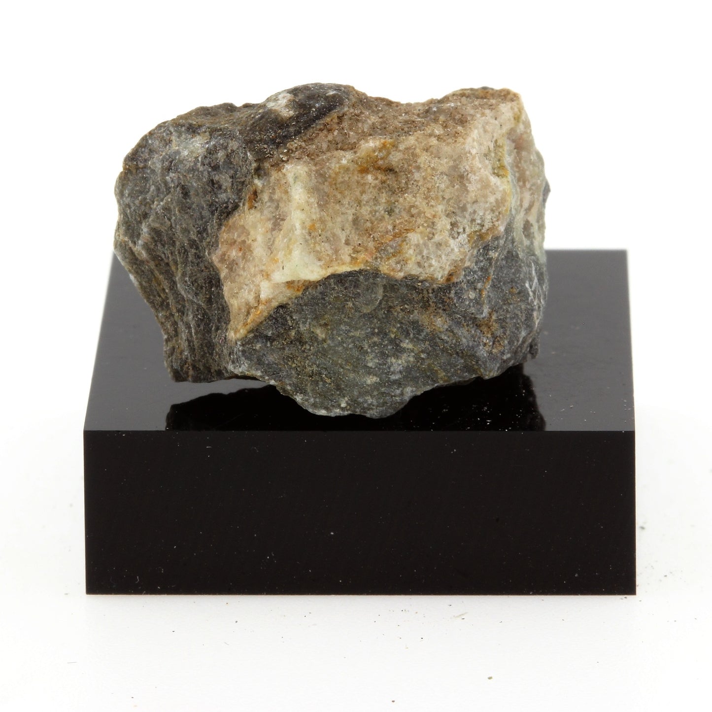 Pistacite, 36.9 carats, Estrie, Québec, Canada