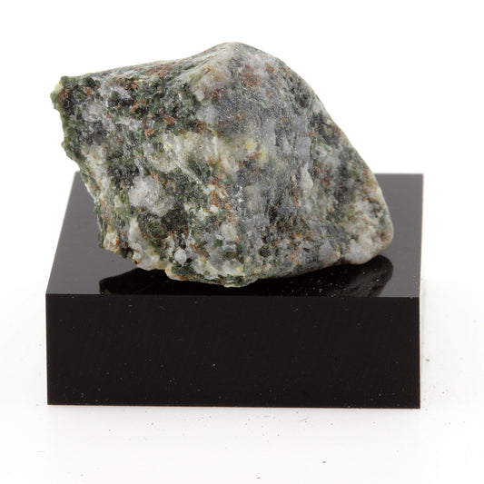 Phonolite, 46.2 carats, Mont Saint-Hilaire, Québec, Canada