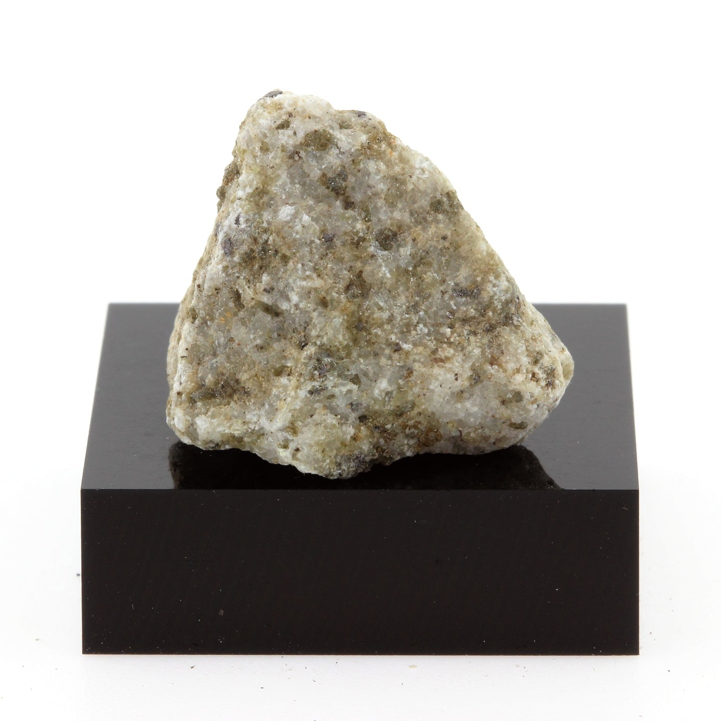 Picotite, 40.5 carats, Lanark, Ontario, Canada