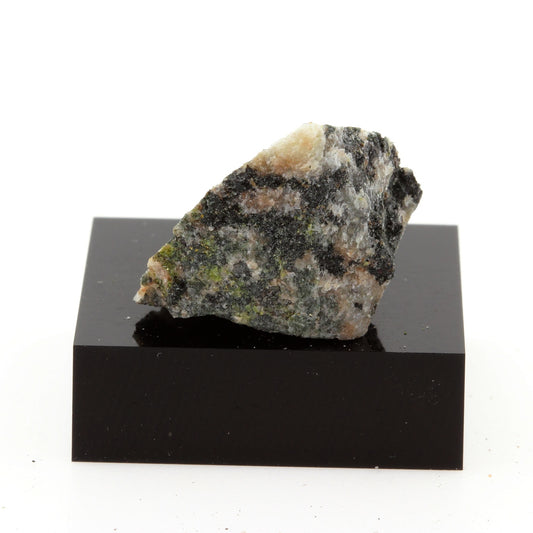 Mica Pegmatite, 25.6 carats, Gatineau, Québec, Canada