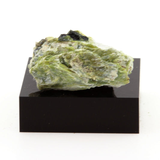 Karystiolite. 27.3 carats. Thetford Mines, Québec, Canada