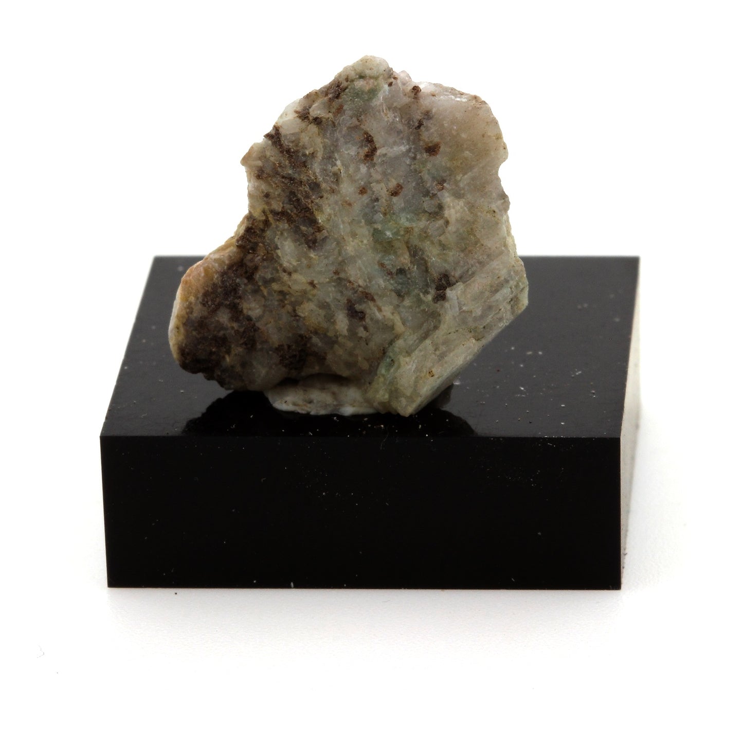 Narsarsukite, 21.3 carats, Groenland