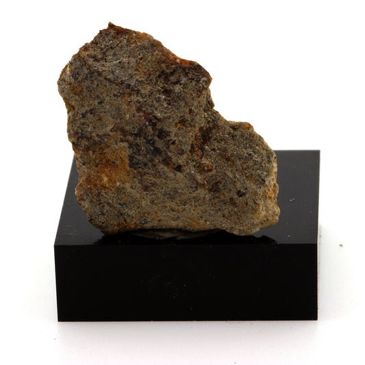 Hydromagnesite. 34.5 carats. Kilmar, Québec, Canada