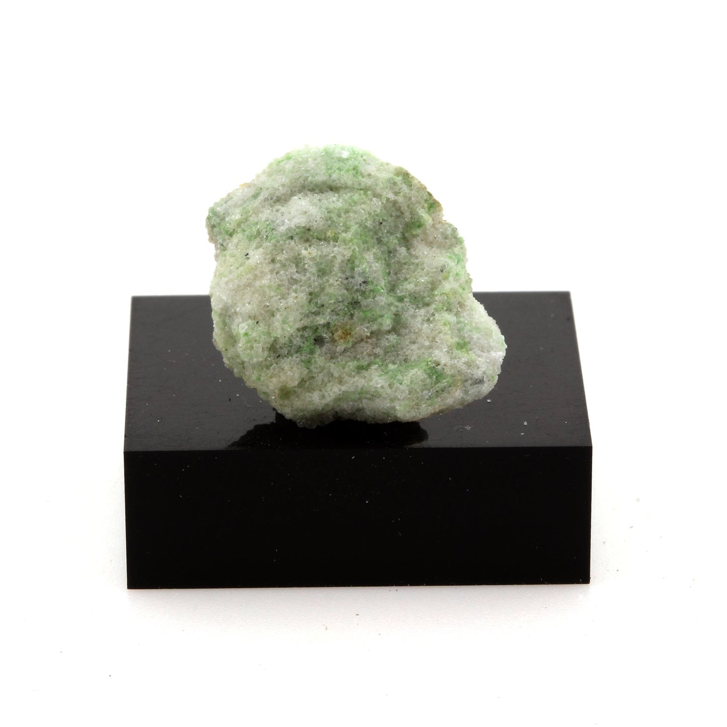 Hellyerite. 18.0 carats. Estrie, Québec, Canada