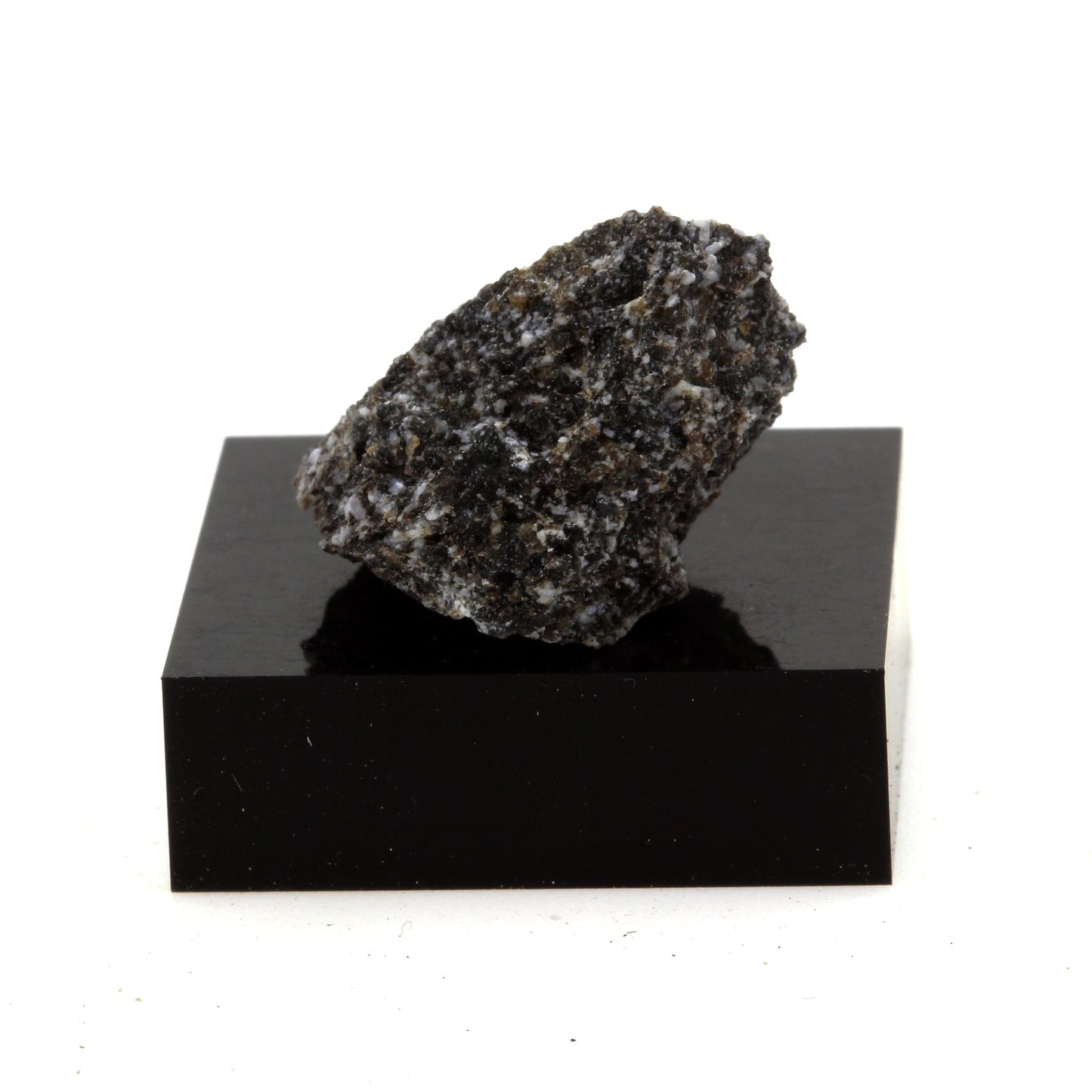 Microdiorite, 25.1 carats, Grenville, Québec, Canada