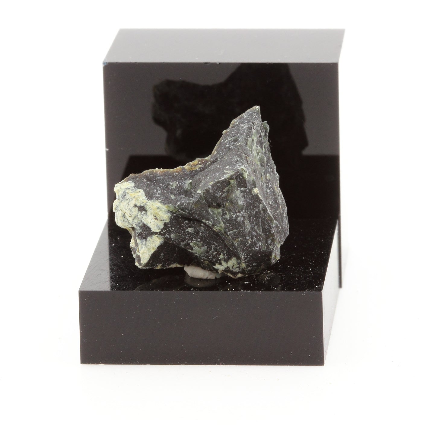 Noble Serpentine, 30.1 carats, Estrie, Québec, Canada