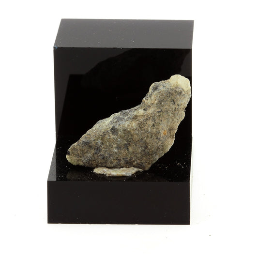 Okaite. 22.7 carats. Oka, Québec, Canada