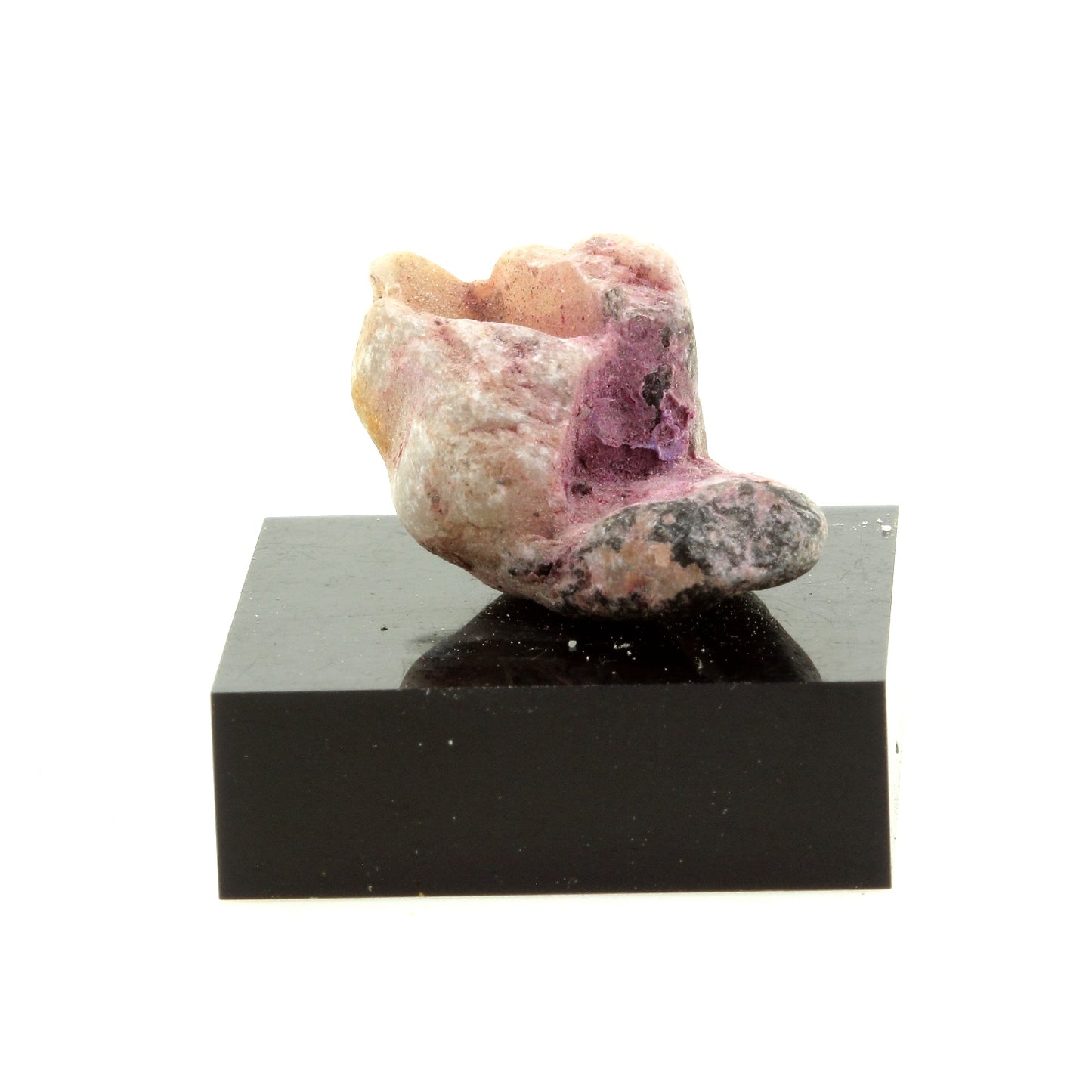 Hälleflinta 33.2 carats. En provenance de Marmora, Ontario, Canada