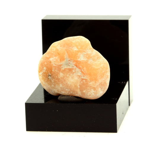 Marbre. 31.9 carats. Lanark, Ontario, Canada